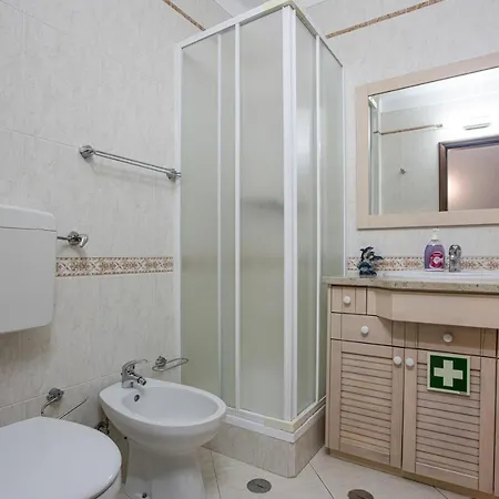 Antunes 阿尔沃尔